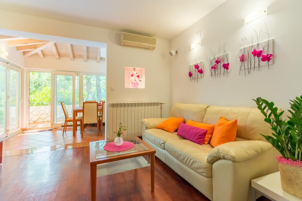 Leona & Borna'S Central Lapad Suites Dubrownik Zewnętrze zdjęcie