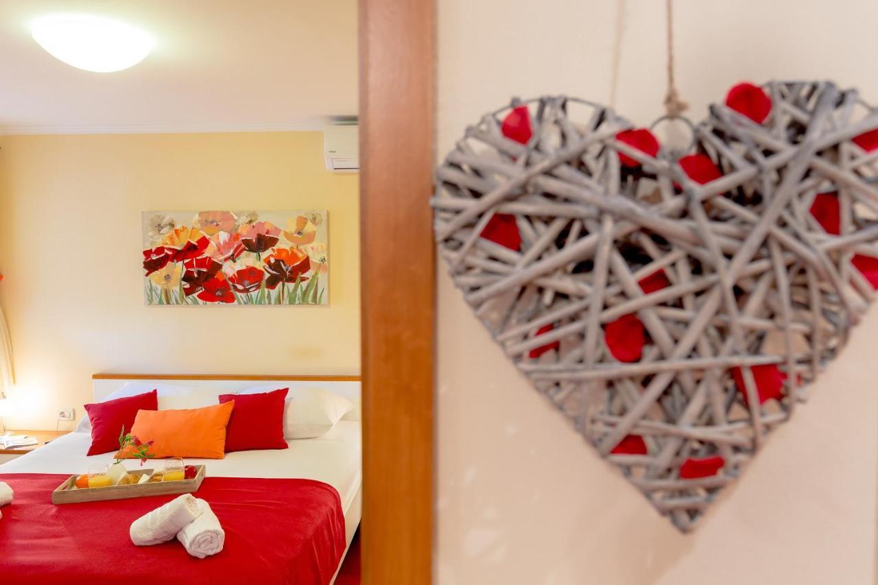 Leona & Borna'S Central Lapad Suites Dubrownik Zewnętrze zdjęcie